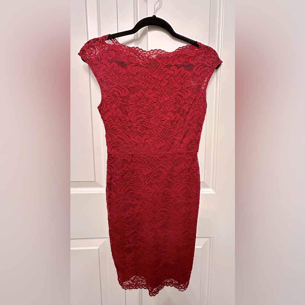 Maniju Dress Red Lace Floral Lined Sheath Sleeveless Zip Mini